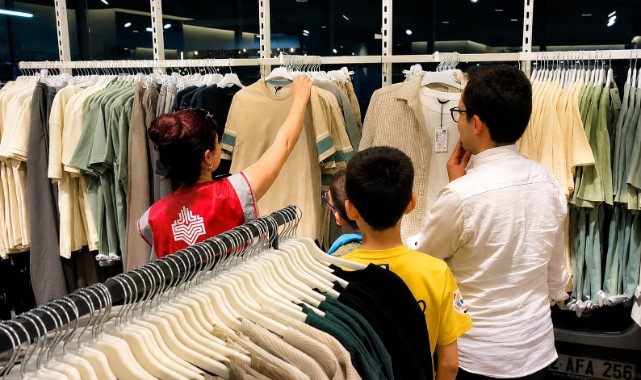   Edirne Vakıflar Bölge Müdürlüğü’nden 287 çocuğa bayram sevinci  