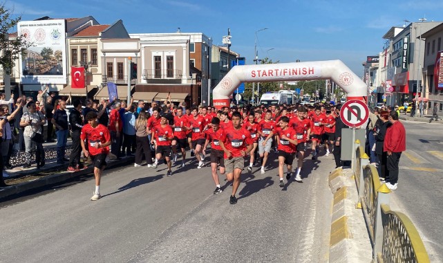 Gençler, Millî Mücadele ruhunu koşarak yaşattı