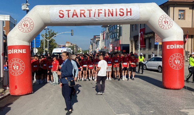 Gençler, Millî Mücadele ruhunu koşarak yaşattı