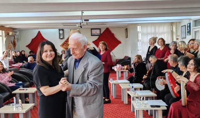 Huzurevinde Türk Sanat Müziği konseri