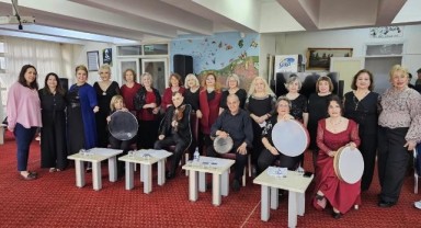 Huzurevinde Türk Sanat Müziği konseri