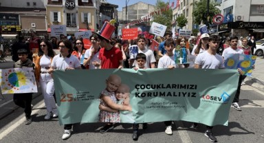 Lösemi çocuklar için farkındalık yürüyüşü yapıldı