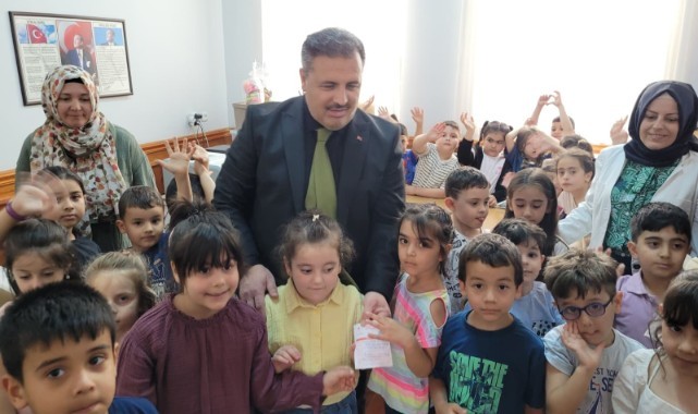 Minik yüreklerden Gazze’ye kurban bağışı