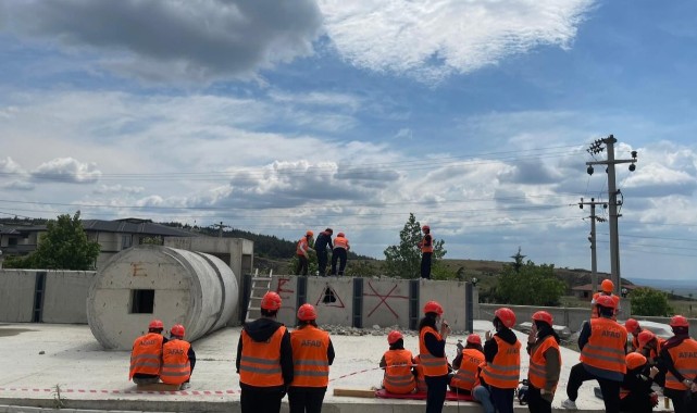 Üniversitesi öğrencilerine AFAD’dan enkazda arama kurtarma eğitimi