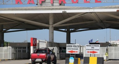 Edirne’deki sınır kapılarında araç ve yolcu girişlerinde rekor kırıldı