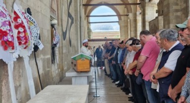 Işıkseren son yolculuğuna uğurlandı