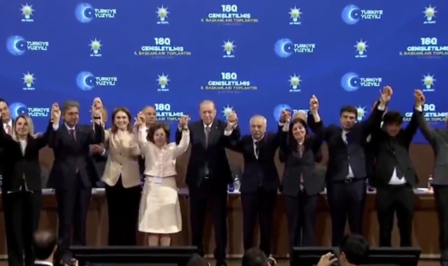 Keşan Belediye Başkanı Mehmet Özcan AK Parti’ye katıldı