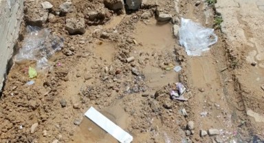 Nişancıpaşa’daki su patlağı 2 gündür tamir edilmeyi bekliyor