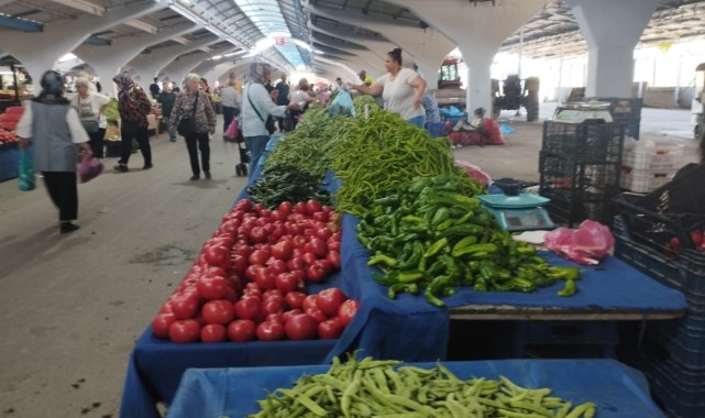 Pazartesi Pazarı’nda yoğunluk yaşandı