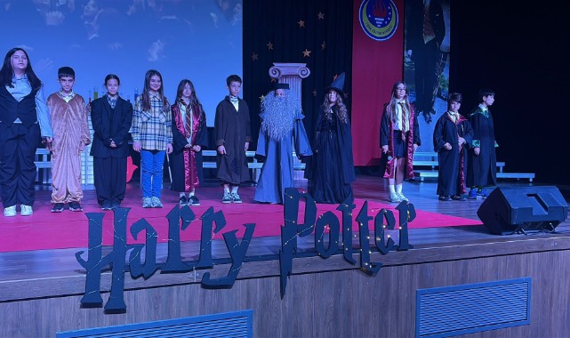 TED'Lİ öğrencilerden unutulmaz Harry Potter gösterisi