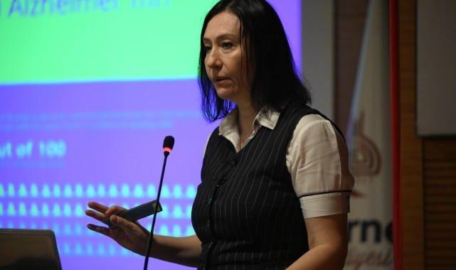 Yalnızlık Alzheimer riskini artırıyor