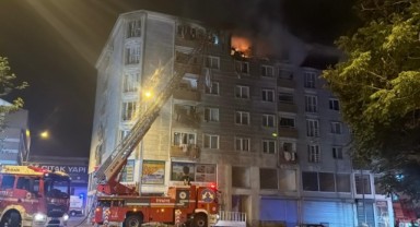 Apartmanın 6. katında meydana gelen patlamada 1 kişi öldü