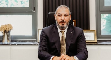 Askeri birliklerin önünü kapatan iş insanı İba, o geceyi anlattı