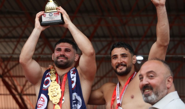 Başpehlivan Erkan Taş'ın hedefi altın kemer serisi