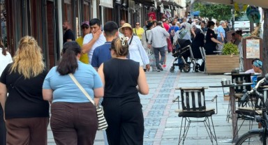 Cadde ve sokaklarda yoğunluk yaşandı