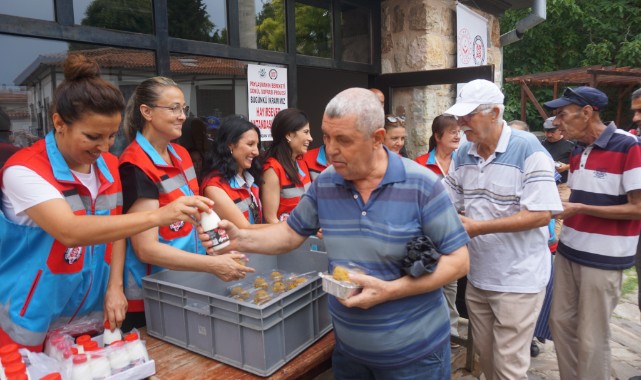 Cuma Bereketi Gönül Sofrasında Paylaşıldı