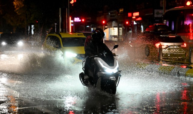 Edirne'de sağanak hayatı olumsuz etkiledi