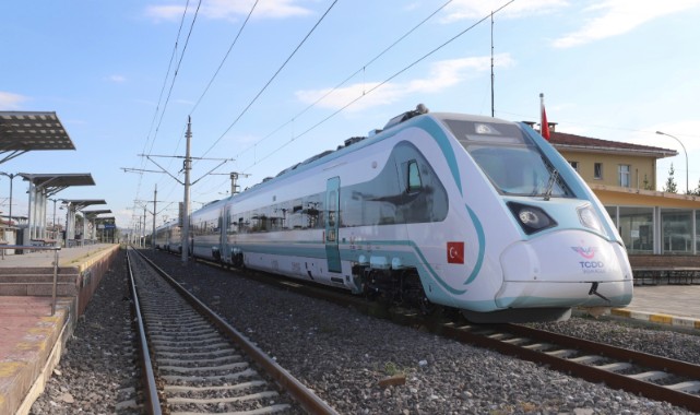 Edirne-Halkalı Tren Seferlerine Ara Verildi