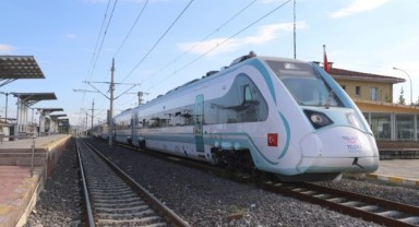Edirne-Halkalı Tren Seferlerine Ara Verildi