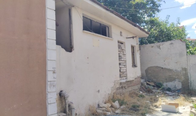 Esnaf ve Vatandaş Belediyeye Seslendi: “Umumi Tuvalet Yapılsın”