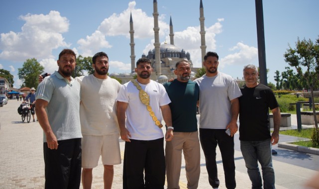  Hayalini Kırkpınar'da gerçeğe dönüştürdü