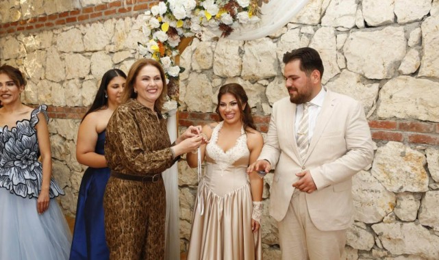 İba, Özdemir ve Seyyar ailelerinin mutluluğuna ortak oldu
