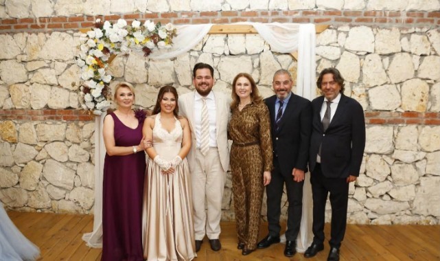 İba, Özdemir ve Seyyar ailelerinin mutluluğuna ortak oldu