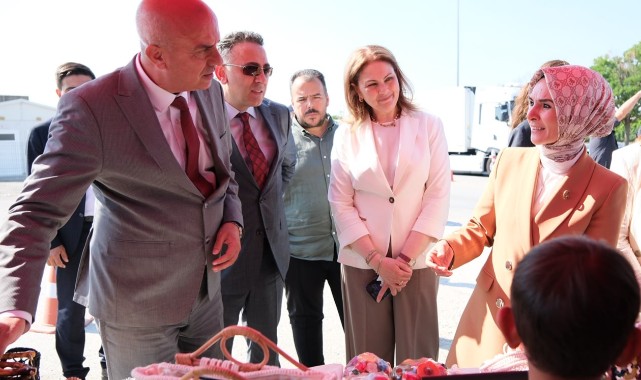 Kapıkule'den giriş yapan gurbetçilerden Bakan Göktaş'a yoğun ilgi