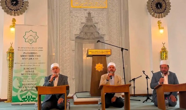 Kırcaali Yeni Camii'nde 15 Temmuz şehitleri için mevlit okutuldu