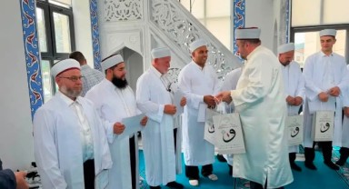 Mestanlı'da İmam Yetiştirme Kursunda Mezuniyet Heyecanı