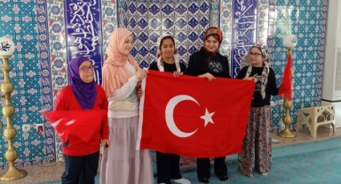 Minarelerden yükselen ruh, çocukların dualarında yaşadı
