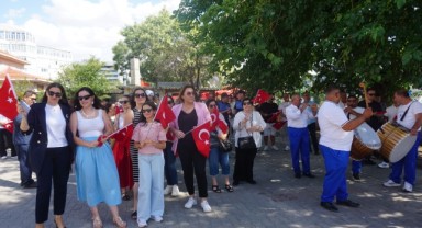 Minik Şampiyonlar Kahraman Gibi Karşılandı