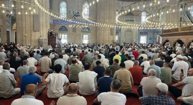 Pehlivanlar dualarla Sarayiçi'ne uğurlandı