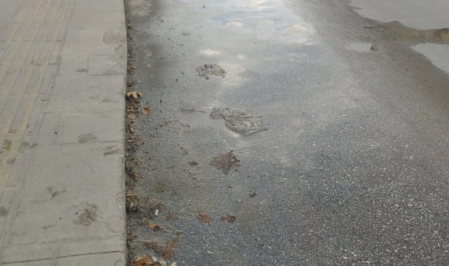 Şehit İstiklal Vardar Caddesi’nde Su Patlağı Vatandaşlar Yetkililere Seslendi