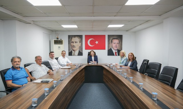 AK Parti Grubu Belediye Meclisi Toplantısı Öncesi Bir Araya Geldi
