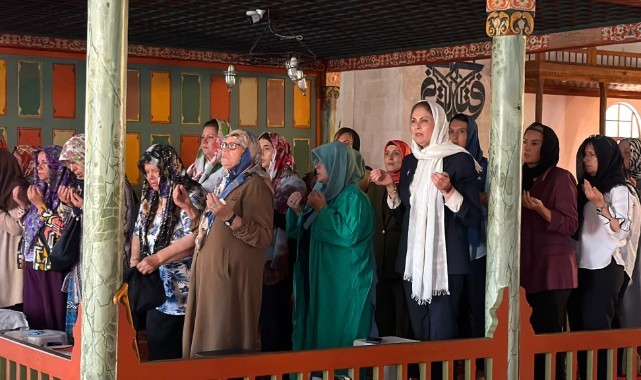AK Parti’nin 25. kuruluş yıl dönümünde vefat eden üyeler, şehitler ve gaziler için mevlit okutuldu