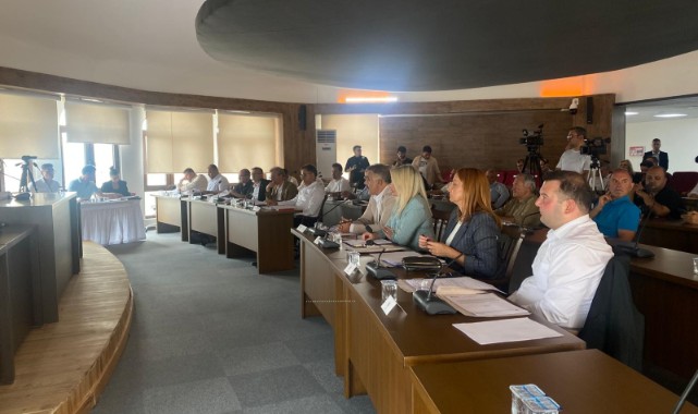 Belediye Meclisi'nde Refüj Tartışması Gündeme Damga Vurdu