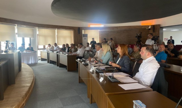 Belediye Meclisi'nde Refüj Tartışması Gündeme Damga Vurdu