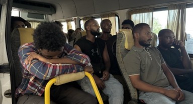Bir Minibüste 19 Etiyopya Uyruklu Düzensiz Göçmen Yakalandı
