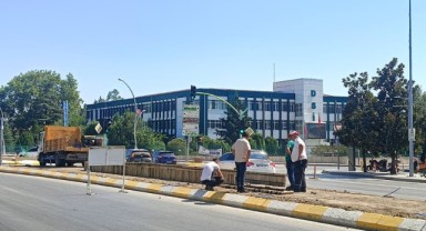 Bir Yıl Önce Yapıldı, Şimdi Sökülüyor!