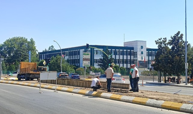Bir Yıl Önce Yapıldı, Şimdi Sökülüyor!