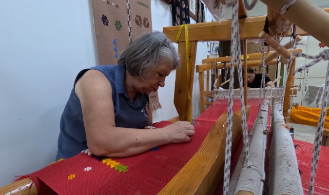  Çocukluk mirasını birlikte dokuyorlar: Karacakılavuz geleneği geleceğe uzanıyor