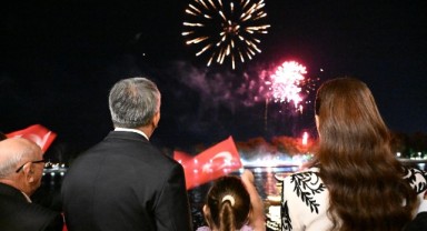 Edirne’de 30 Ağustos Coşkusu Meriç Nehri’ni Aydınlattı