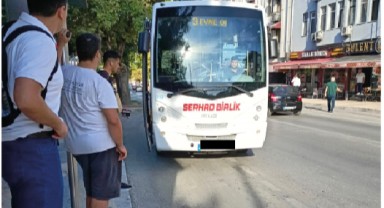 EDİRNE’DE OTOBÜS ÇİLESİ: SICAK, KALABALIK VE UZUN BEKLEYİŞ