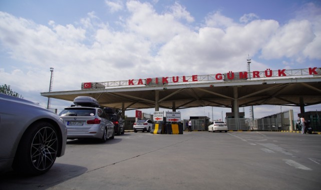 Edirne Sınır Kapılarında Gurbetçi Yoğunluğu: 3,7 Milyon Yolcu Geçti