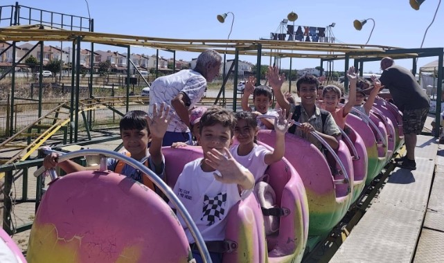 Enez’de Yaz Kur’an Kursu Öğrencilerine Lunapark Sürprizi