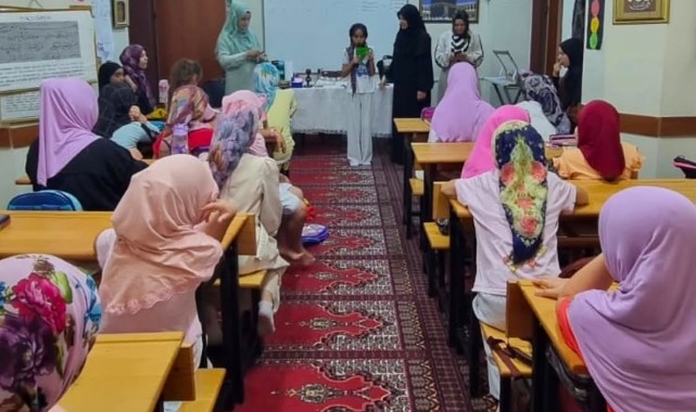 Hafızlık Öğrencileri Kur’an Tilaveti ve İlahilerle Eğitimlerini Anlattı