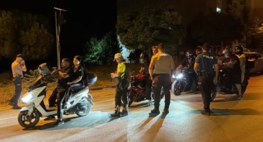 Kent genelindeki denetimlerde 70 kişinin sorgusu yapıldı, 3 araç trafikten men edildi