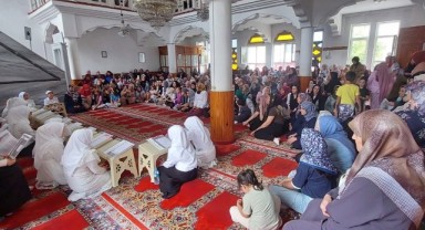 Kıyakbaba Camii’nde Öğrencilerin Hatim Sevinci