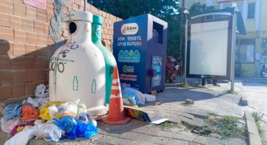 Kıyık Caddesi’nde Yeni Kaldırım Dağıldı, Durak Yanı Çöplüğe Döndü